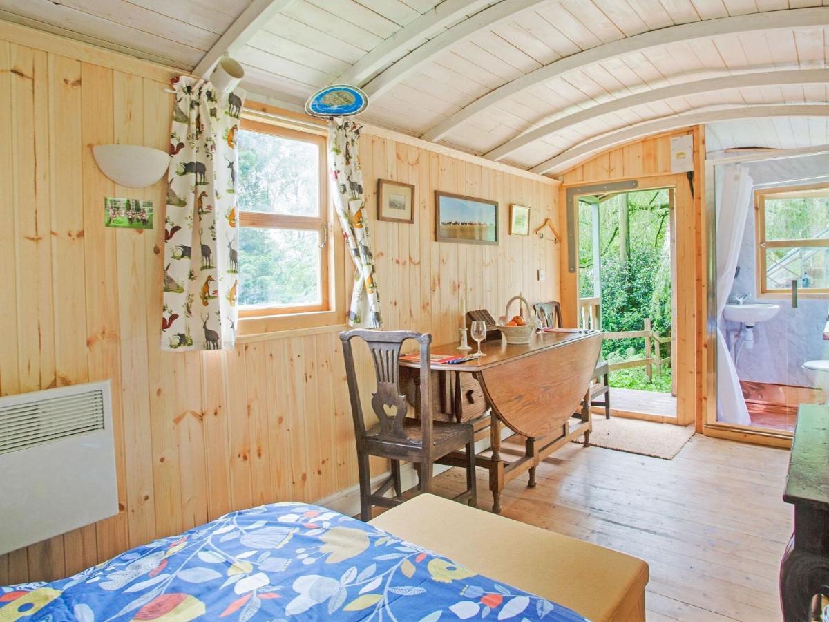 Hill View Holiday Home With Garden 톤턴 외부 사진