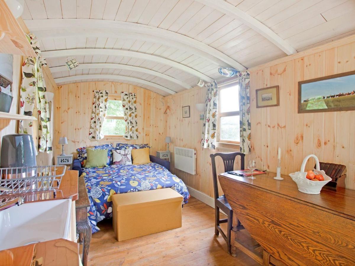 Hill View Holiday Home With Garden 톤턴 외부 사진