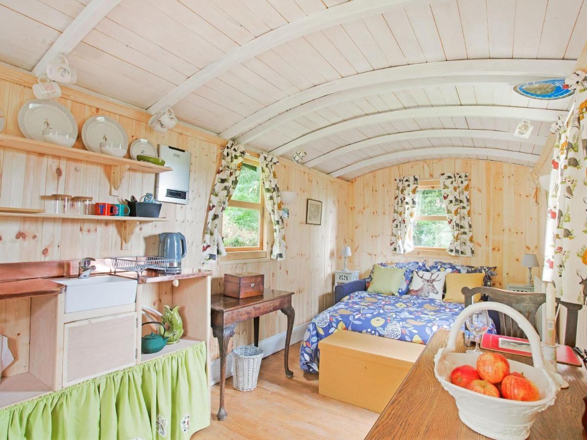 Hill View Holiday Home With Garden 톤턴 객실 사진